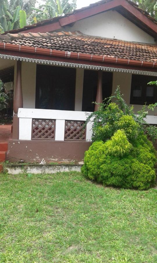 Bed and Breakfast The Ocean Unawatuna Exterior foto