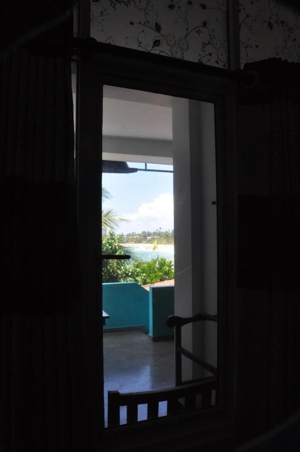 Bed and Breakfast The Ocean Unawatuna Exterior foto