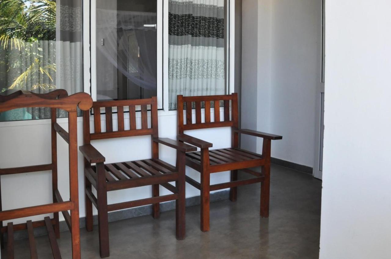 Bed and Breakfast The Ocean Unawatuna Exterior foto