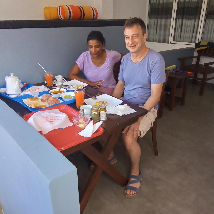 Bed and Breakfast The Ocean Unawatuna Exterior foto