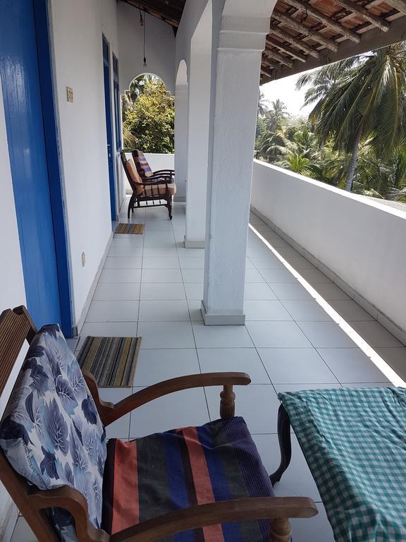 Bed and Breakfast The Ocean Unawatuna Exterior foto