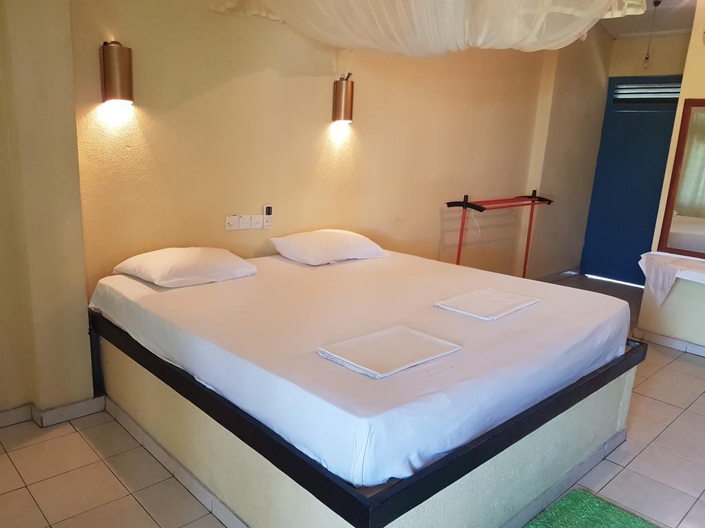 Bed and Breakfast The Ocean Unawatuna Exterior foto